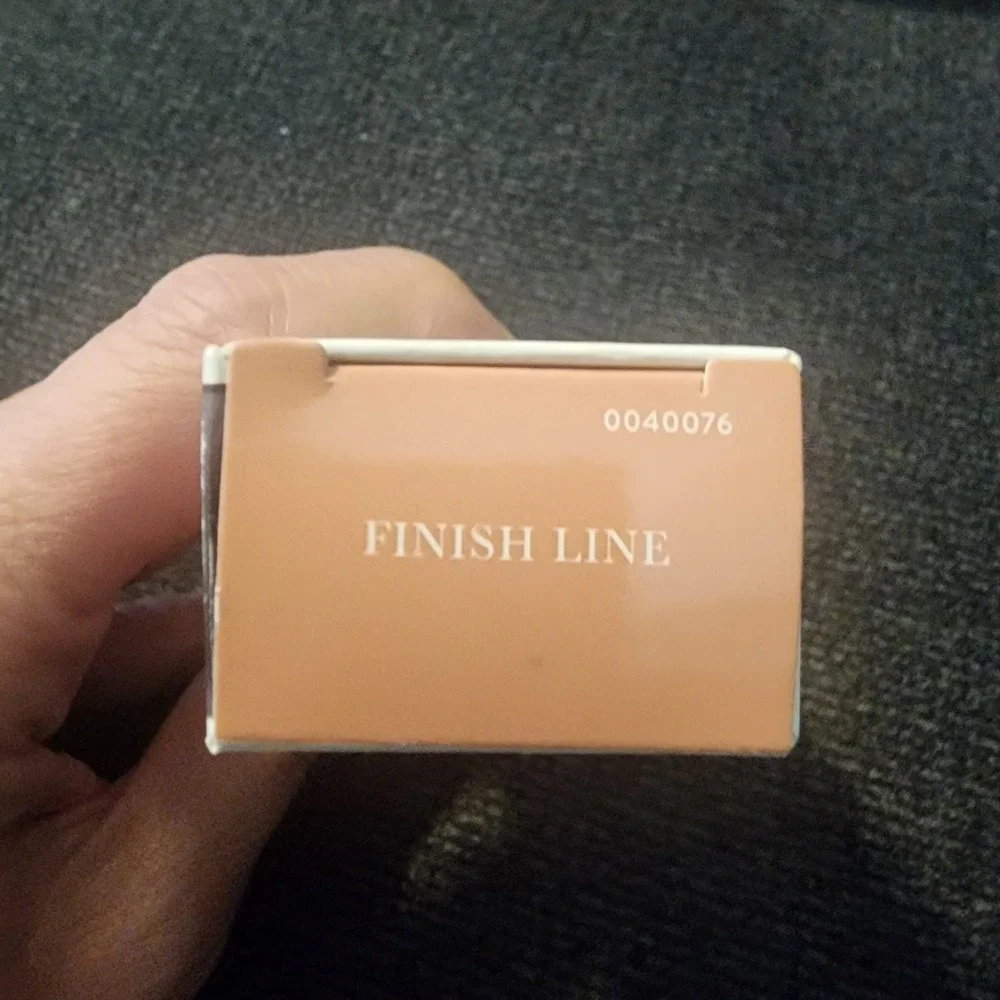 Laura Geller Treat-N-Go Tinted Lip Oil Finish Line 0.13 FL OZ - NEW BOX RIPPED